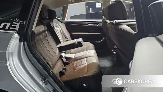 BMW 6 Series GT (G32) 2020 Серебристо-серый из Кореи, фото 3