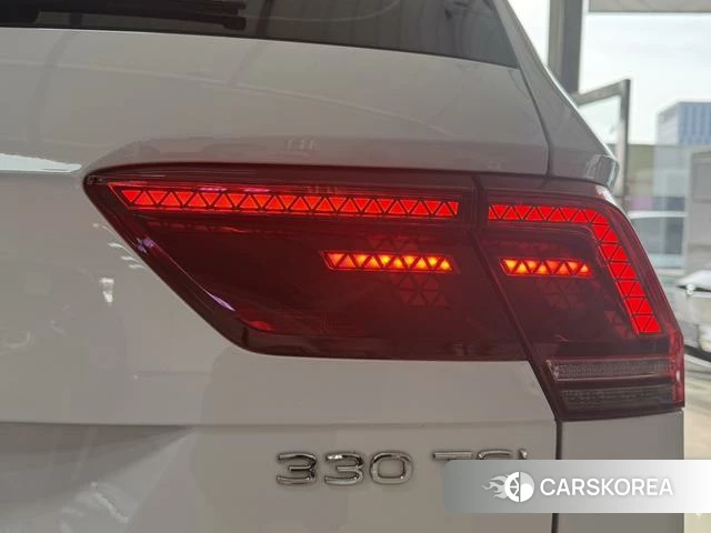 Volkswagen Tiguan L 2021 Белый из Китая, фото 3