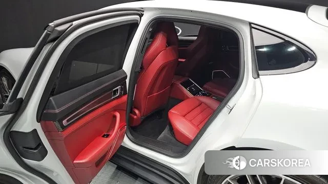 Porsche Panamera (971) 2022 Белый из Кореи, фото 3