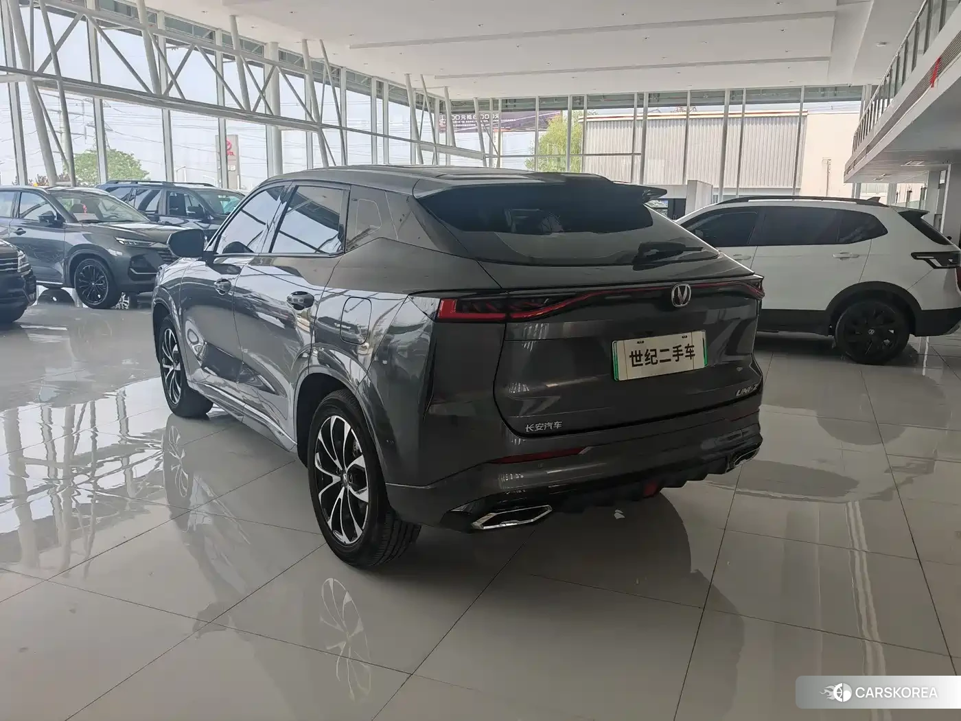 Chang'an Changan UNI-Z New Energy 2024 Silver/gray из Китая, фото 3