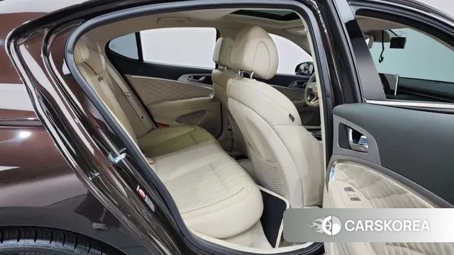 Genesis G70 2018 Коричневый из Кореи, фото 3