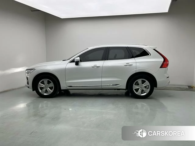 Volvo XC60 2021 Белый из Китая, фото 3
