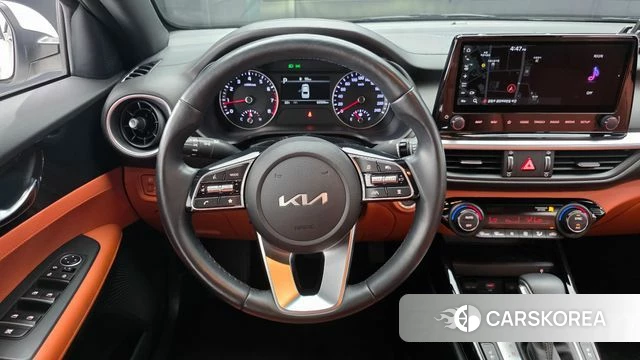 Kia The New K3 2nd generation 2021 Белый из Кореи, фото 3