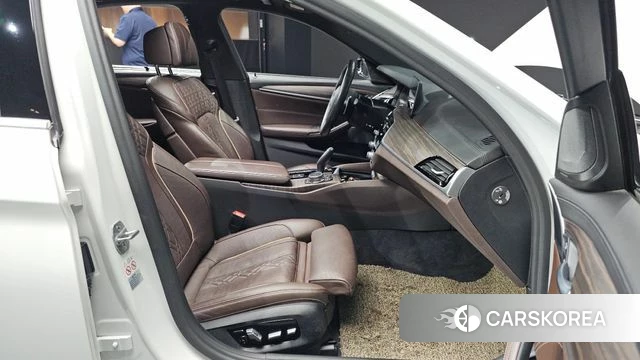 BMW 5 Series (G30) 2020 Белый из Кореи, фото 3