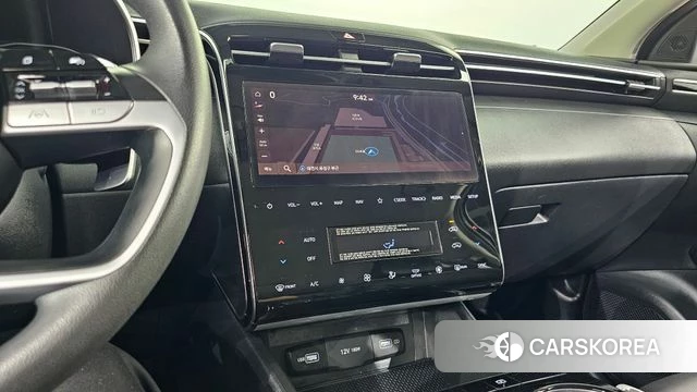 Hyundai Tucson (NX4) 2021 Серебряный из Кореи, фото 3