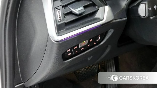 BMW 3 Series (G20) 2020 Белый из Кореи, фото 3