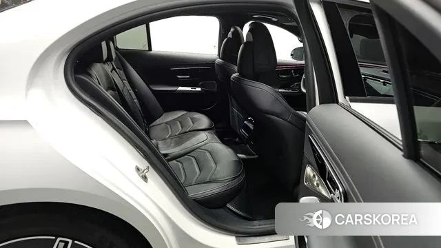 Mercedes-Benz E-Class W214 2024 Белый из Кореи, фото 3