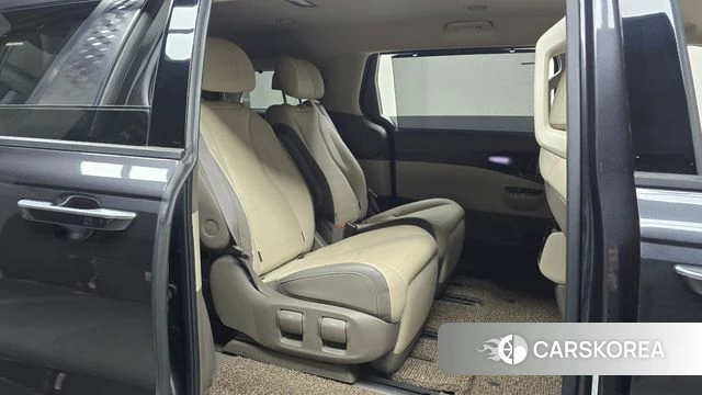 Kia Carnival 4th generation 2022 Серый из Кореи, фото 3