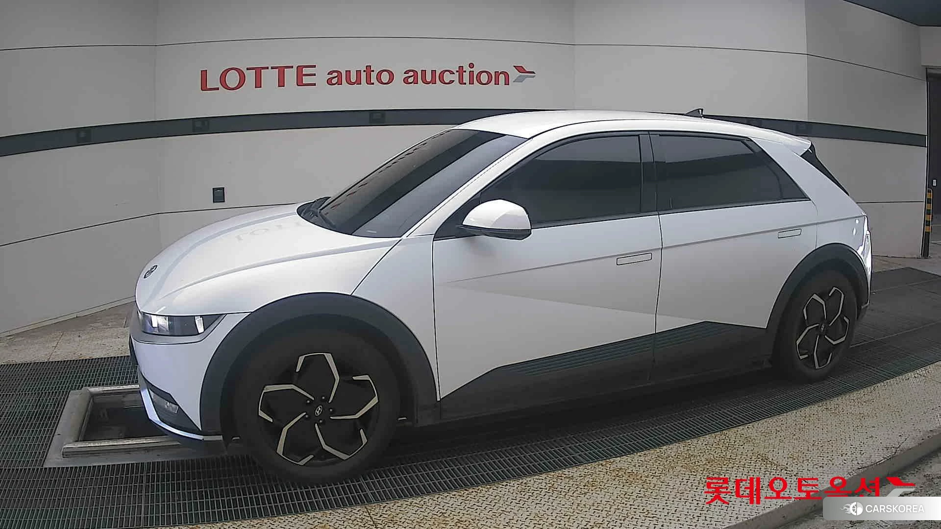 Hyundai IONIQ 5 2022 Atlas White из Кореи, фото 3