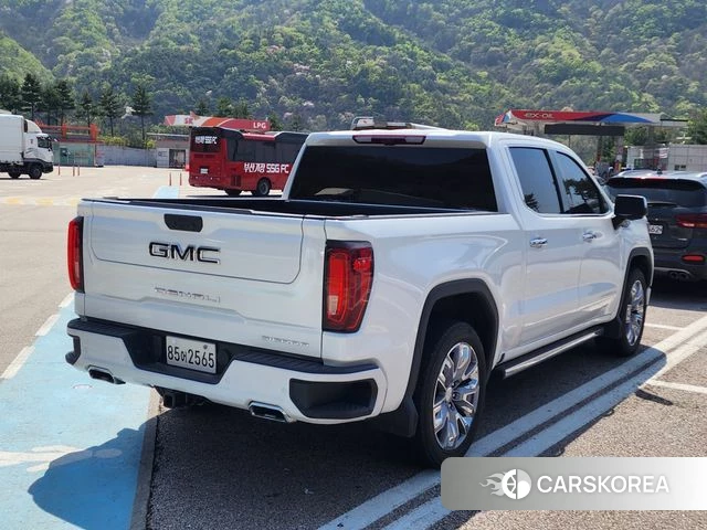 GMC Sierra 2024 Жемчужный цвет из Кореи, фото 3