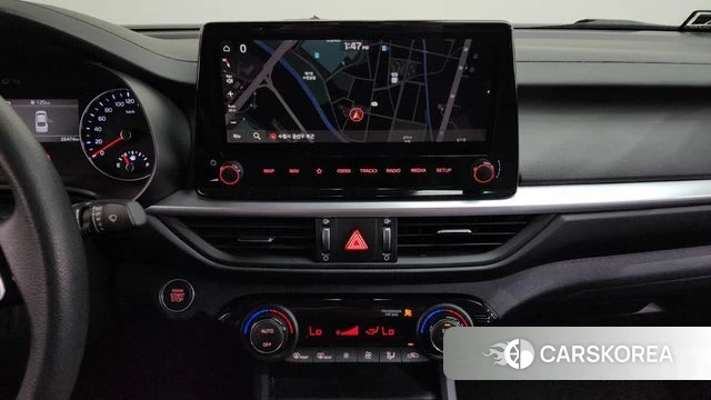 Kia The New K3 2nd generation 2024 Белый из Кореи, фото 3