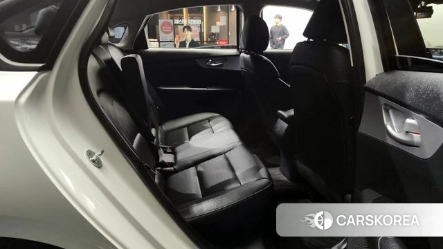 Kia The New K3 2nd generation 2022 Белый из Кореи, фото 3