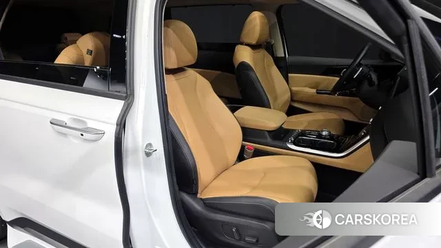 Kia Carnival 4th generation 2023 Белый из Кореи, фото 3