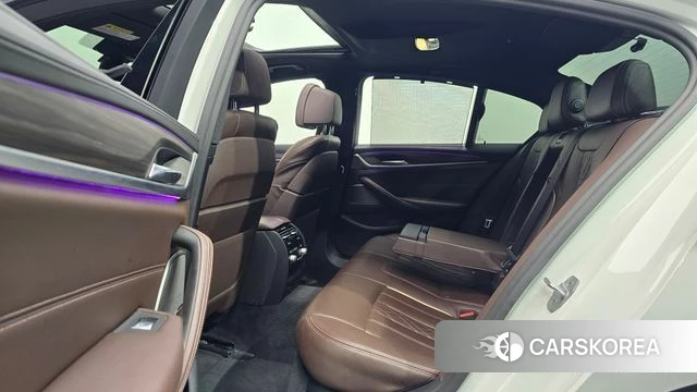 BMW 5 Series (G30) 2020 Белый из Кореи, фото 3