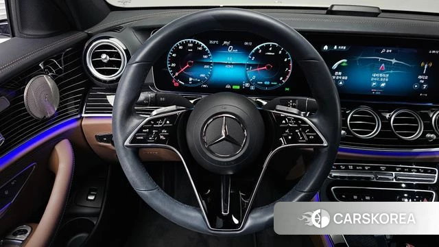 Mercedes-Benz E-Class W213 2022 Белый из Кореи, фото 3