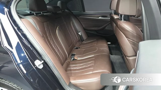 BMW 5 Series (G30) 2020 Черный из Кореи, фото 3