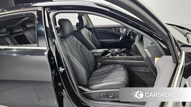 Kia K8 Hybrid 2023 Черный из Кореи, фото 3