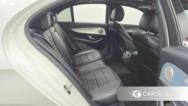 Mercedes-Benz E-Class W213 2019 Белый из Кореи, фото 3