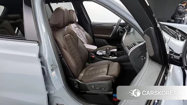 BMW X3 (G01) 2024 Небесно-голубой из Кореи, фото 3