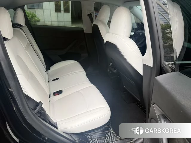 Tesla Model Y 2023 Черный из Китая, фото 3