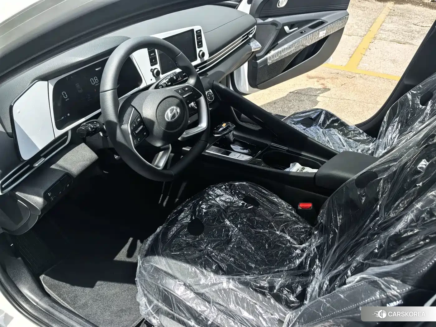 Hyundai Elantra 2026 Белый из Китая, фото 3