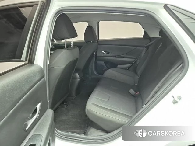 Hyundai Avante Hybrid (CN7) 2021 Белый из Кореи, фото 3