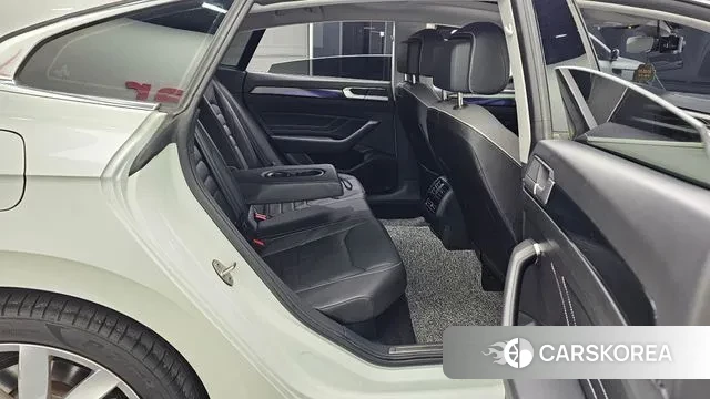 Volkswagen Arteon 2022 Белый из Кореи, фото 3