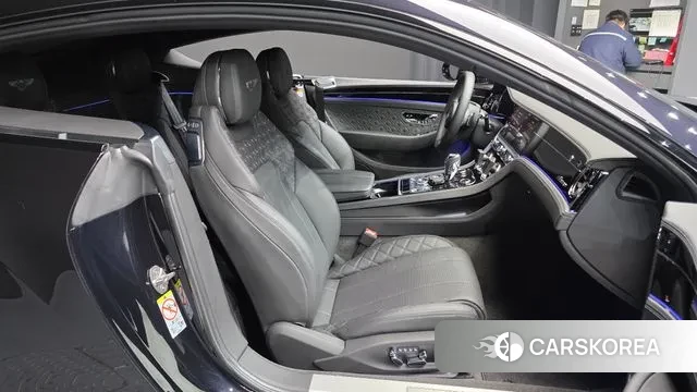 Bentley Continental GT 3rd Generation 2023 Черный из Кореи, фото 3