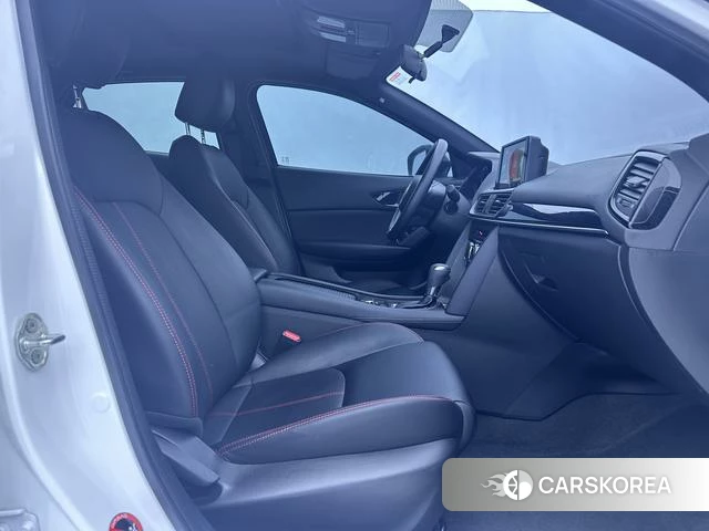 Mazda CX-4 2023 Белый из Китая, фото 3