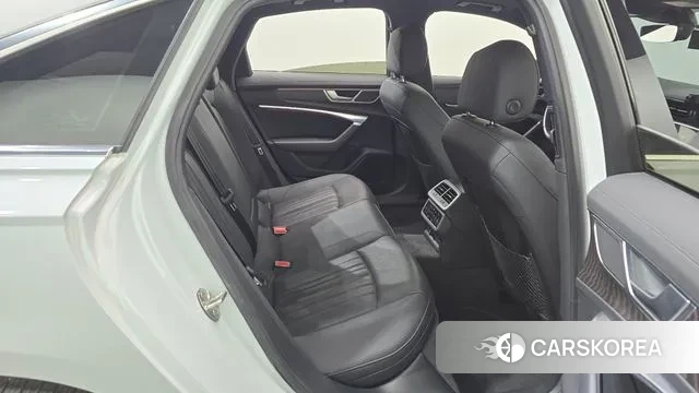 Audi A6 (C8) 2021 Белый из Кореи, фото 3