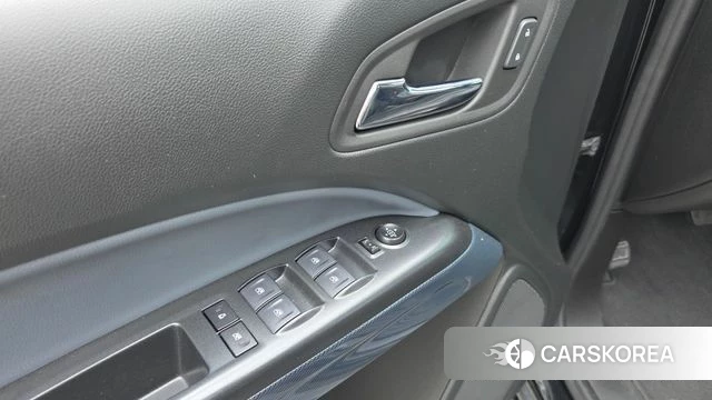 Chevrolet (GM Daewoo) Real New Colorado 2022 Черный из Кореи, фото 3