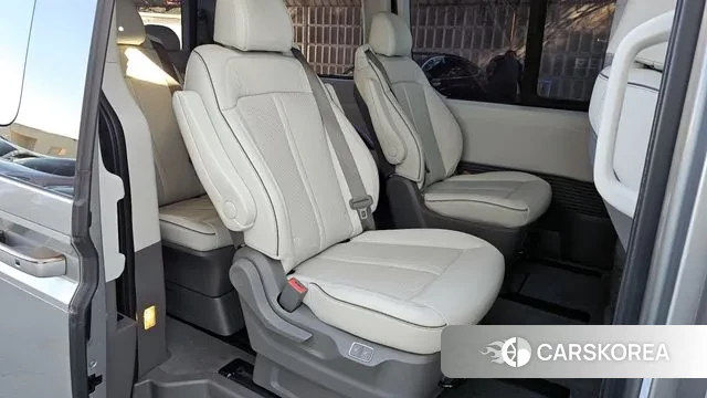 Hyundai Staria 2023 Серебряный из Кореи, фото 3