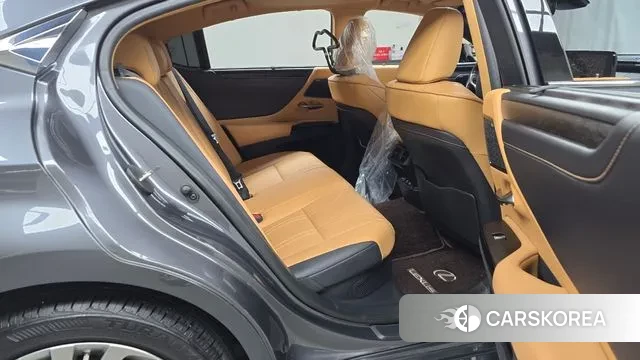 Lexus ES300h 7th generation 2024 Серый из Кореи, фото 3