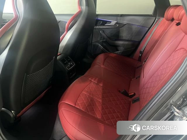 Audi S4 2025 Темно-серый из Китая, фото 3