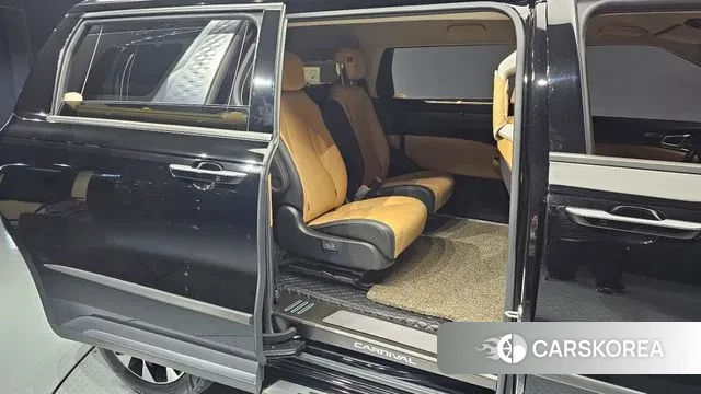 Kia Carnival 4th generation 2021 Черный из Кореи, фото 3