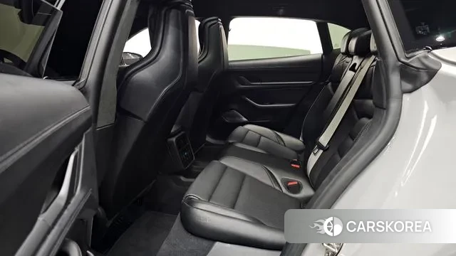 Porsche Taycan 2023 Серебристо-серый из Кореи, фото 3