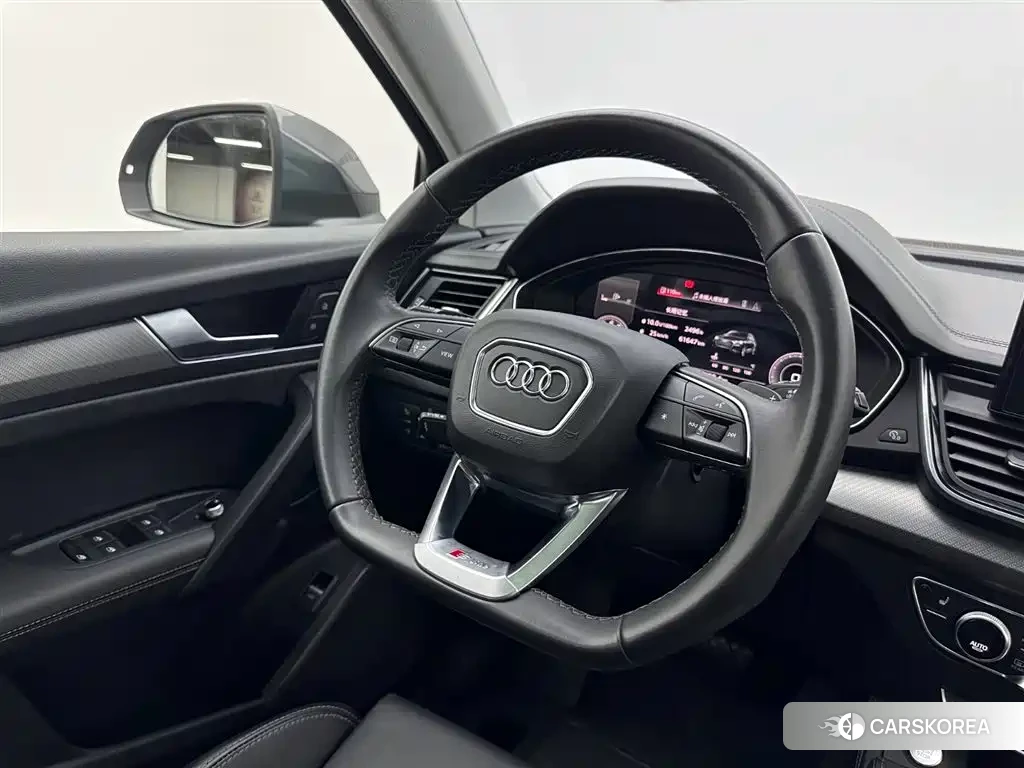 Audi Q5L 2022 Silver/gray из Китая, фото 3