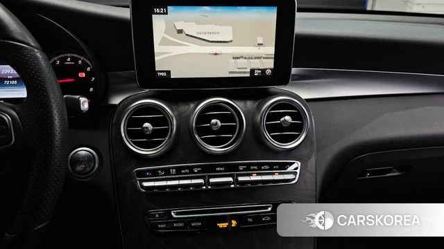 Mercedes-Benz GLC-Class X253 2019 Белый из Кореи, фото 3