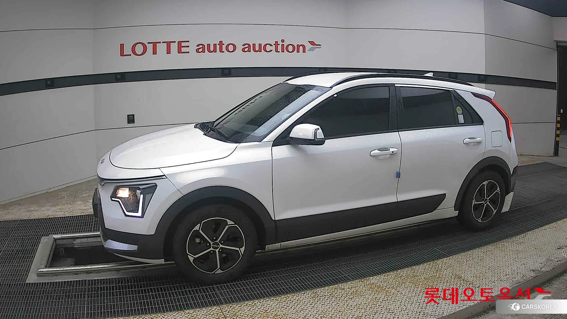 Kia Niro Hybrid 2022 Snow White Pearl (optional) из Кореи, фото 3