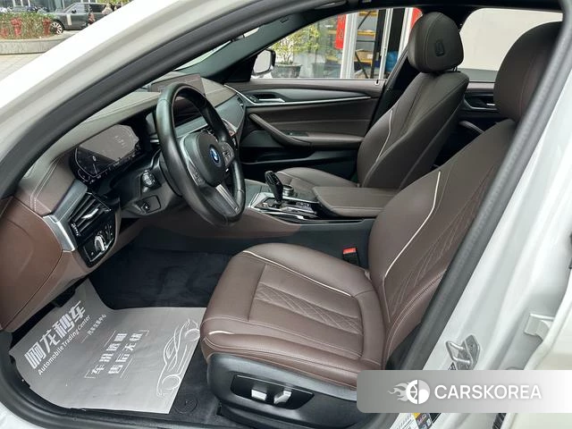 BMW 5 series PHEV 2024 Белый из Китая, фото 3