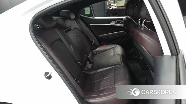 Genesis The New G70 2023 Белый из Кореи, фото 3