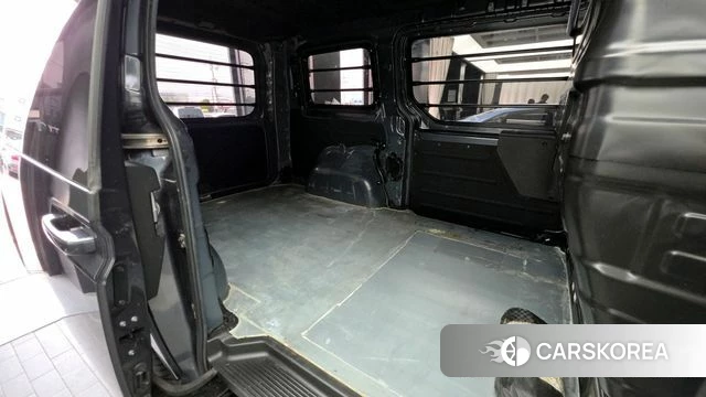 Hyundai Staria 2023 Серый из Кореи, фото 3