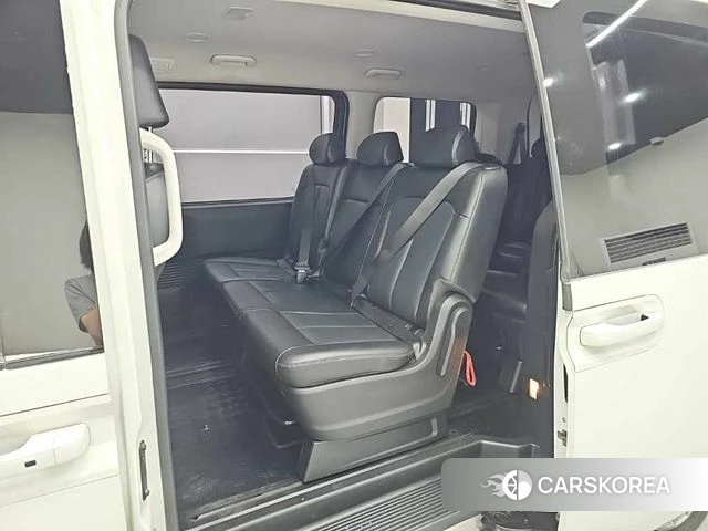 Hyundai Staria 2022 Белый из Кореи, фото 3