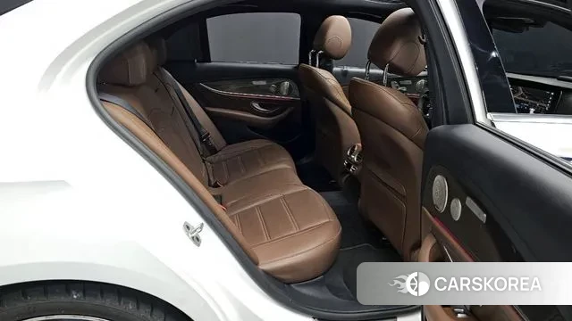 Mercedes-Benz E-Class W213 2021 Белый из Кореи, фото 3