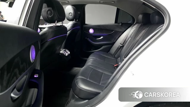 Mercedes-Benz C-Class W205 2018 Белый из Кореи, фото 3