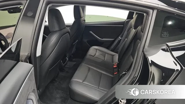 Tesla Model 3 2024 Черный из Кореи, фото 3