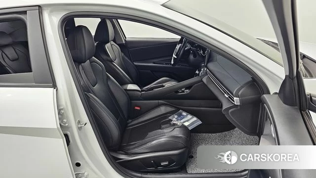 Hyundai Avante (CN7) 2022 Белый из Кореи, фото 3