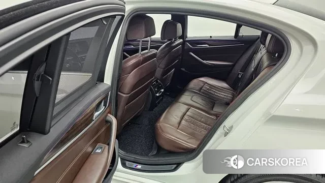 BMW 5 Series (G30) 2019 Белый из Кореи, фото 3