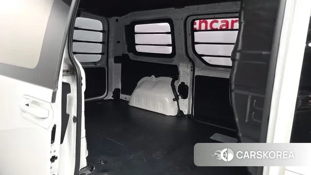 Hyundai Staria 2024 Белый из Кореи, фото 3