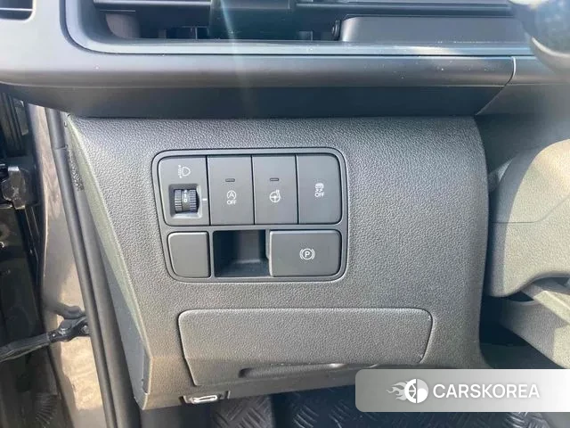 Hyundai Staria 2023 Серый из Кореи, фото 3